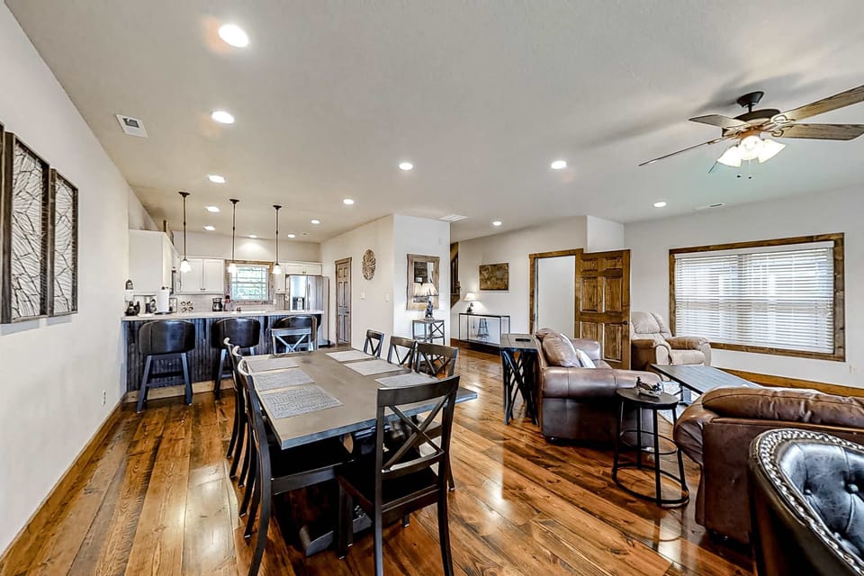 Bright and airy space perfect for family gatherings and cozy movie nights!