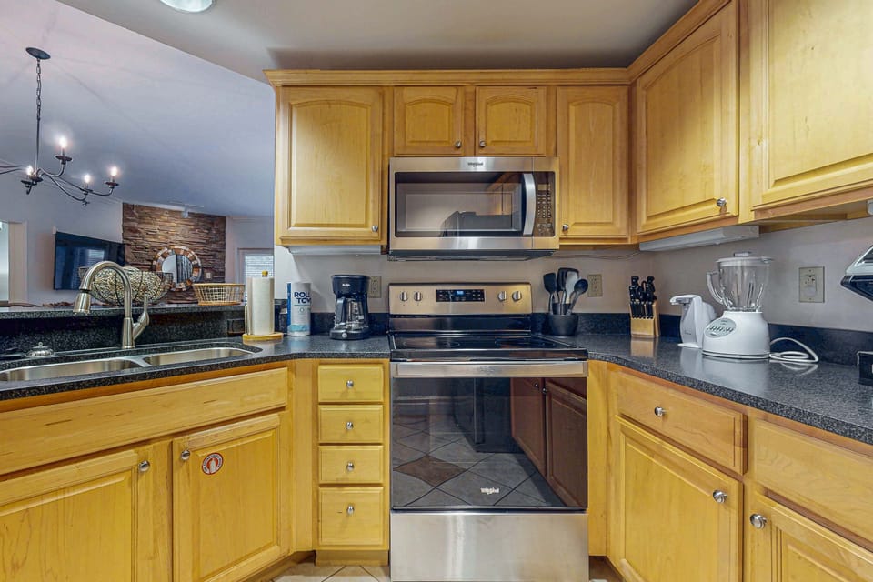 Whip up your favorites in a stylish space with modern appliances and charming decor!