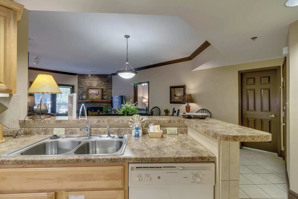 Bright space with granite counters, perfect for culinary adventures in Gatlinburg!