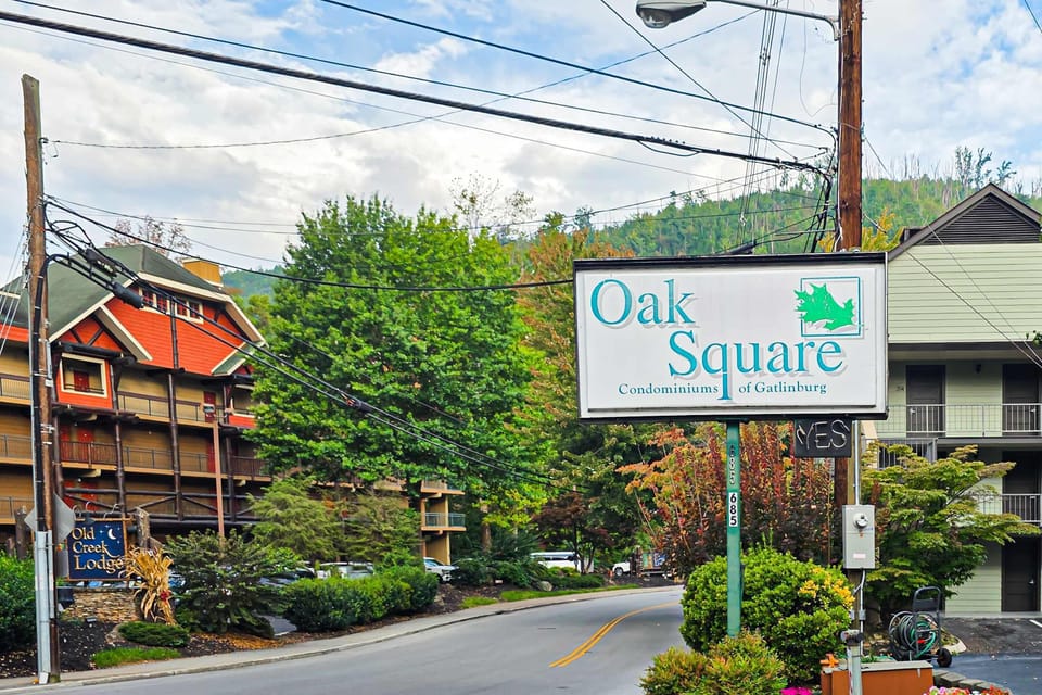 Explore the charming Oak Square, your gateway to adventure in Gatlinburg!