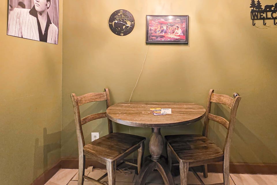 A charming spot with vintage decor, perfect for enjoying your morning coffee!