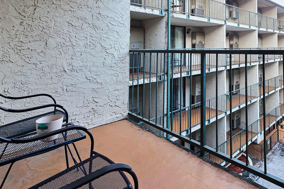 Balcony Bliss! Sip your morning coffee while enjoying the charming mountain vibe of Gatlinburg!