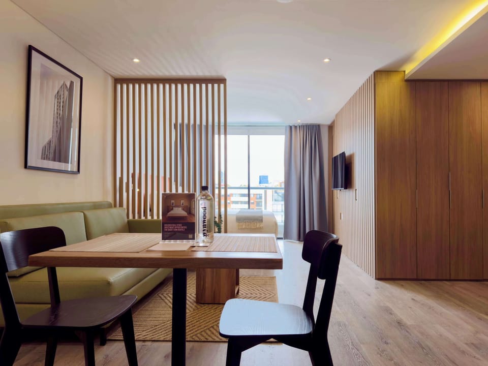 Modern and bright room to relax