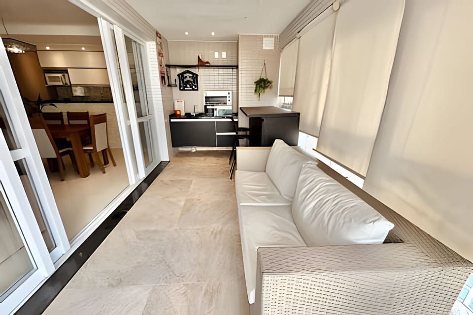 Living Room,Balcony / Terrace