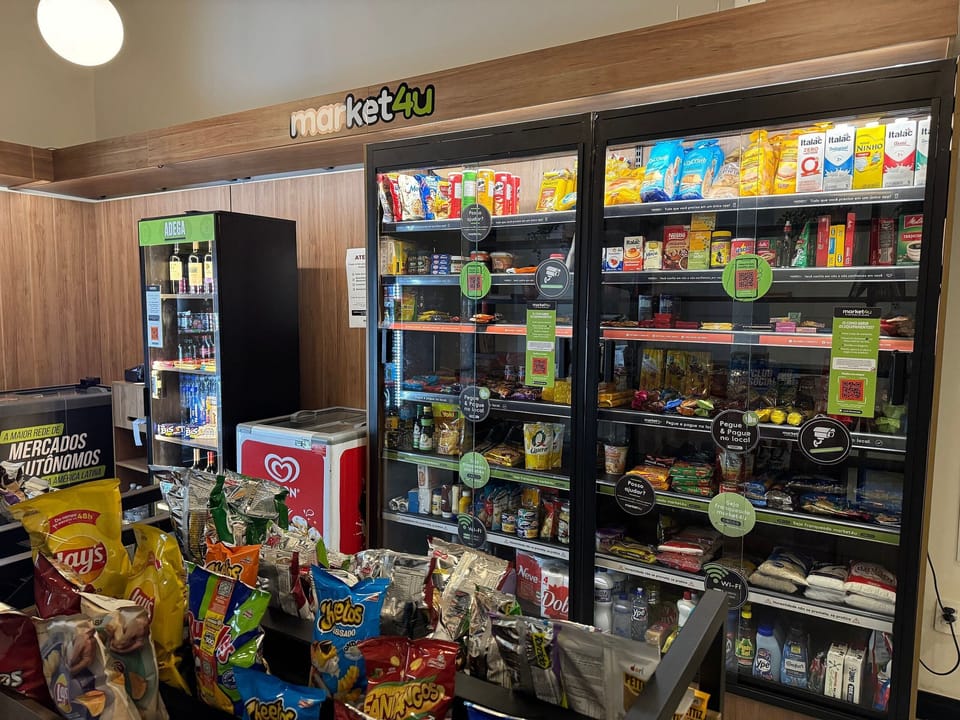Supermarket / grocery shop