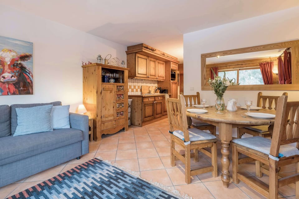Living / Dining Area