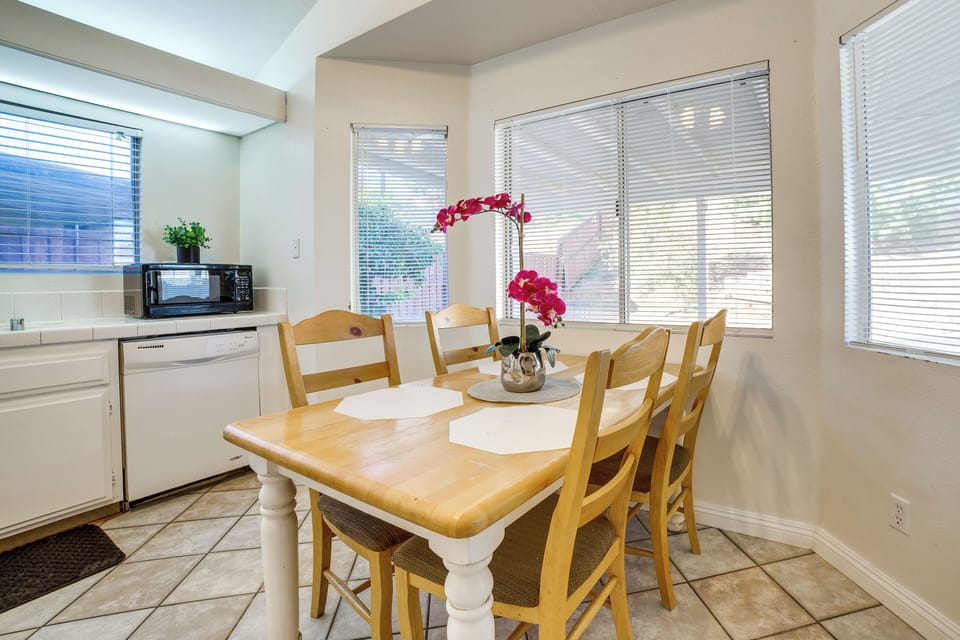 Dining Room | Dishware & Flatware