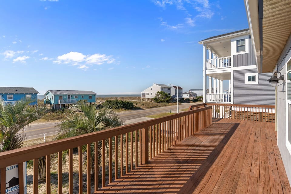 Decking w/ Bright Sunny Views