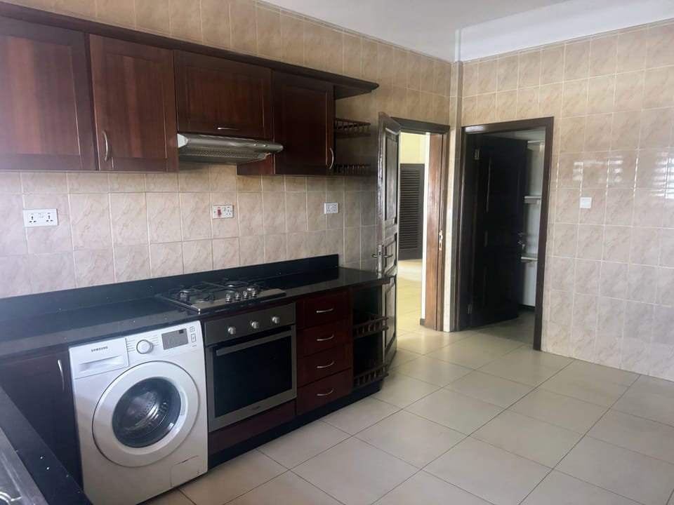 Separate enclosed kitchen