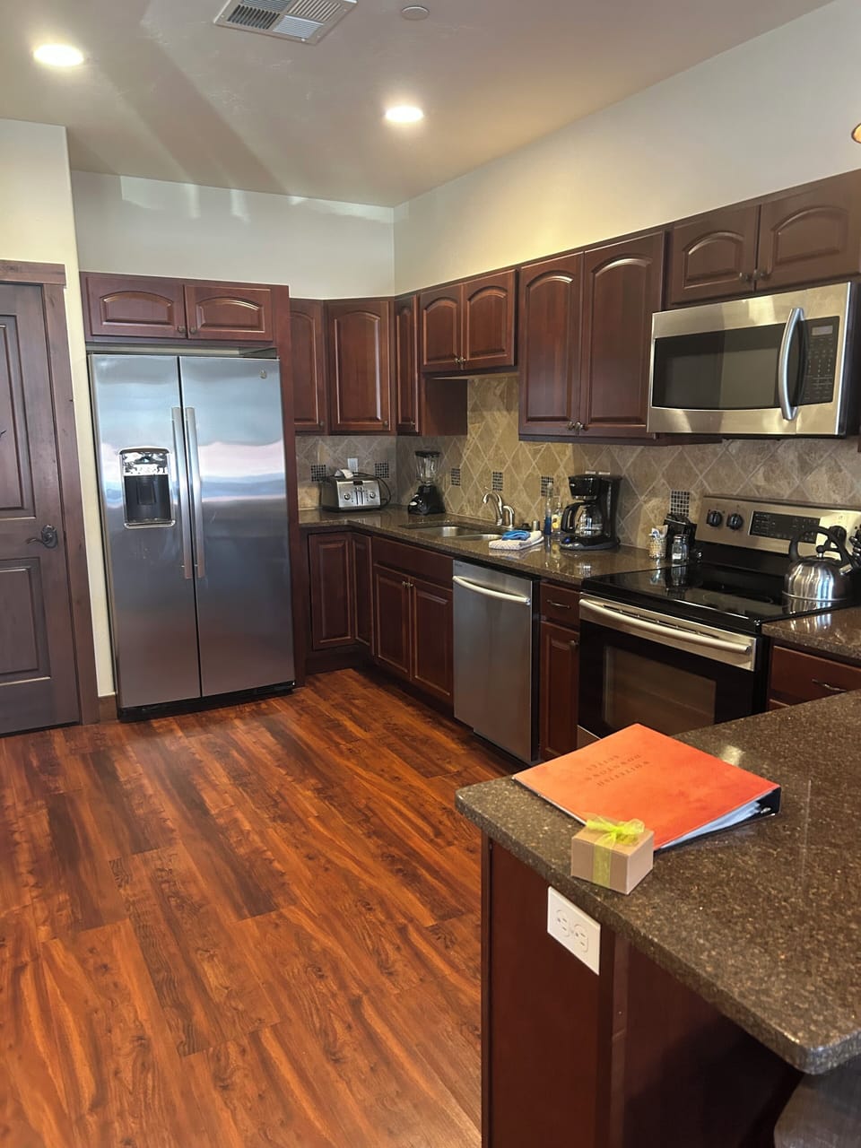 full kitchen