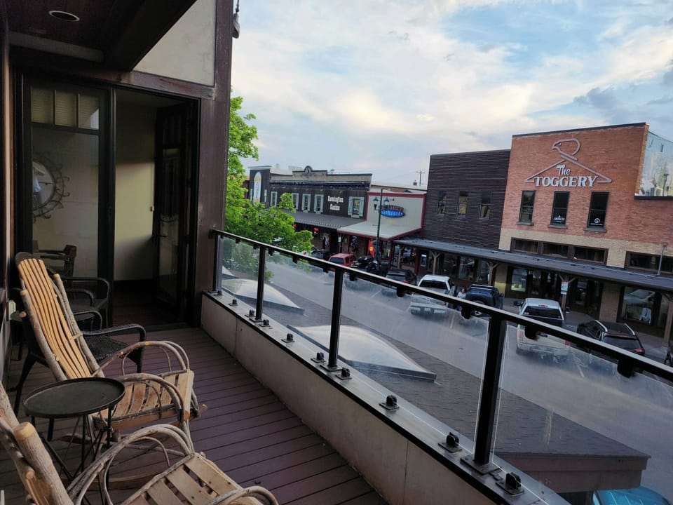balcony