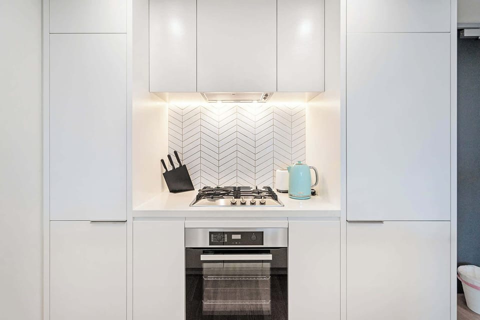 Full equipped open kitchen