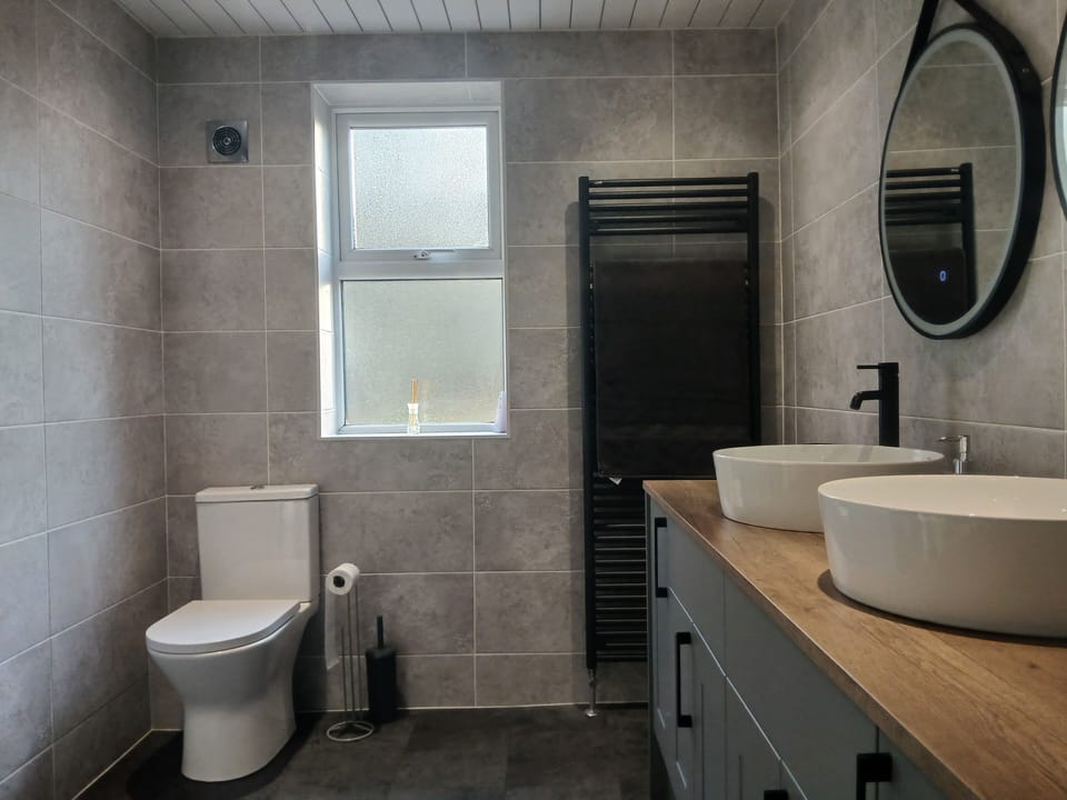 En suite shower room