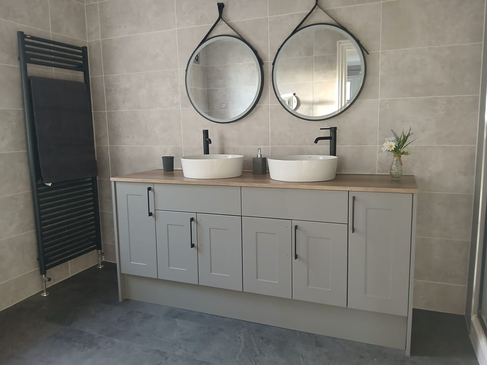 En suite shower room