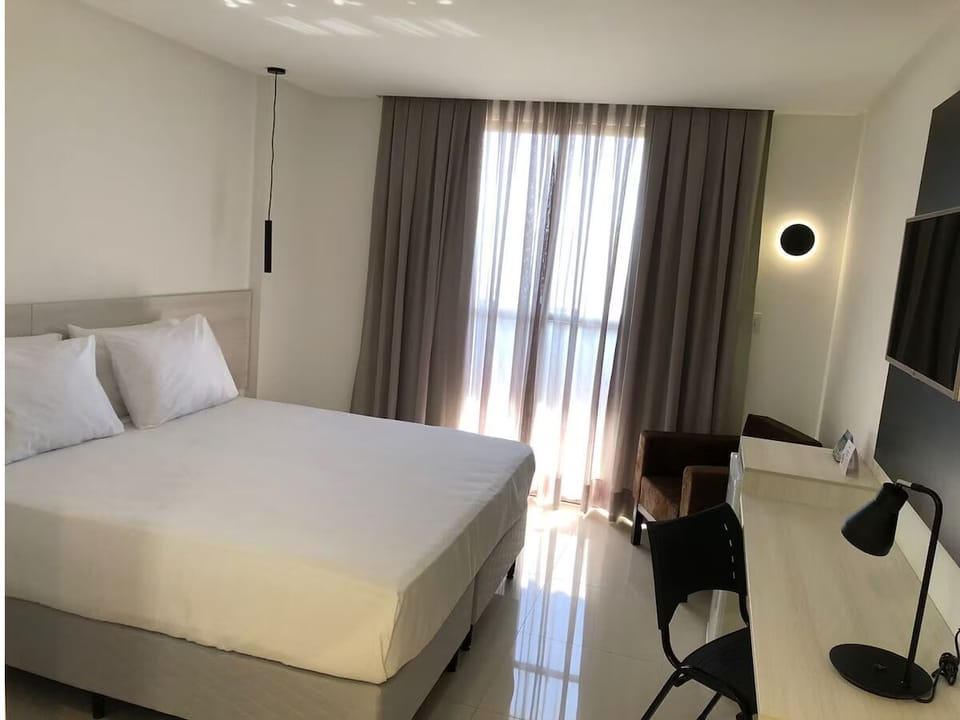 Unit with Queen Bed