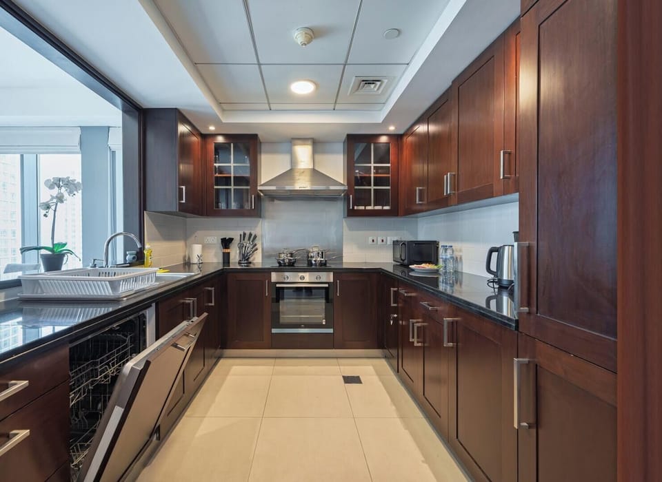 Fully equipped kitchen
