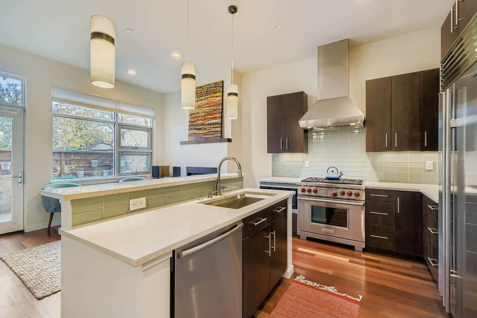 Space-Efficient Kitchen with Essential Appliances