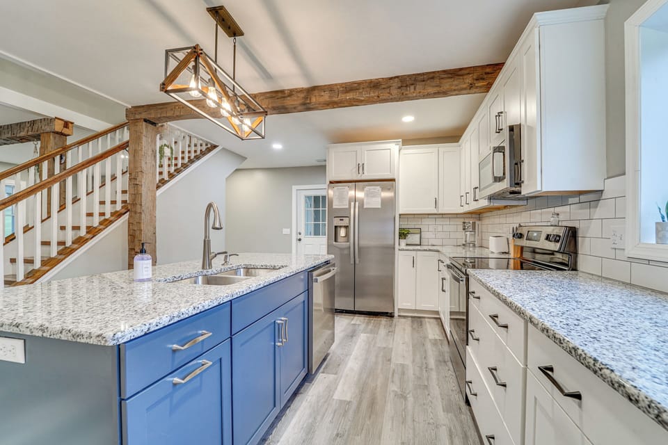 Kitchen | Microwave | Toaster | Drip Coffee Maker | Main Level