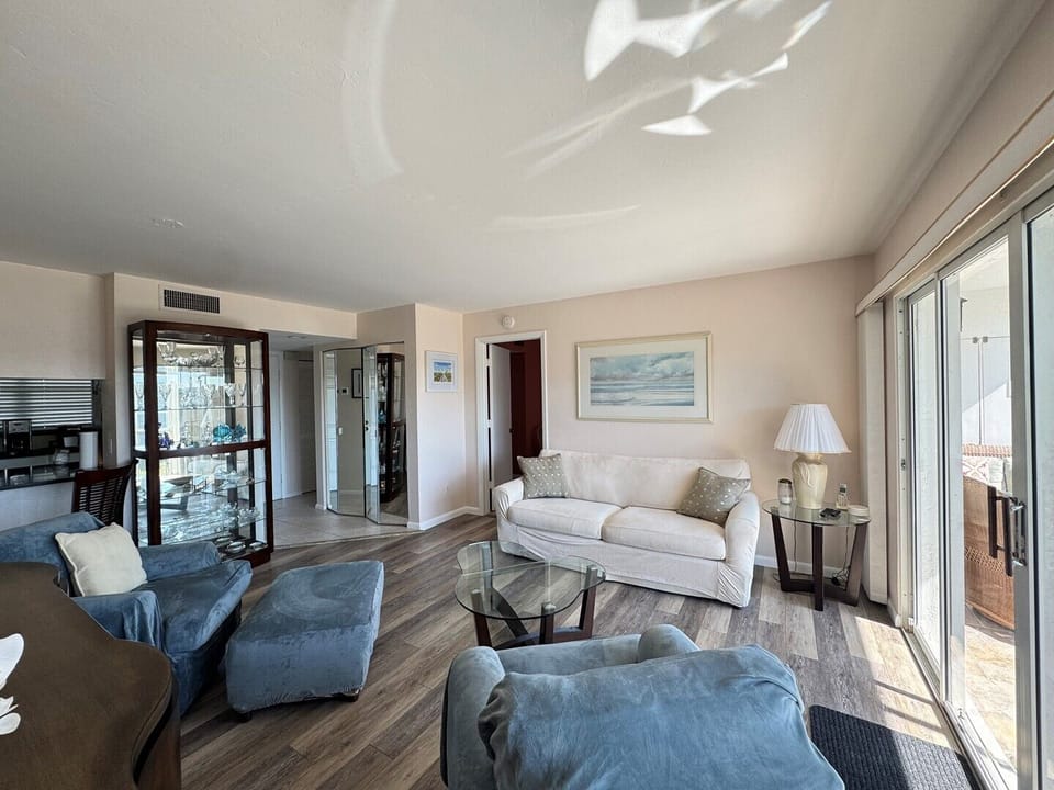 Open-Airy Main Living Space