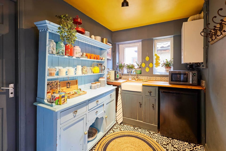 The Little Townhouse, Southwell - Host & Stay