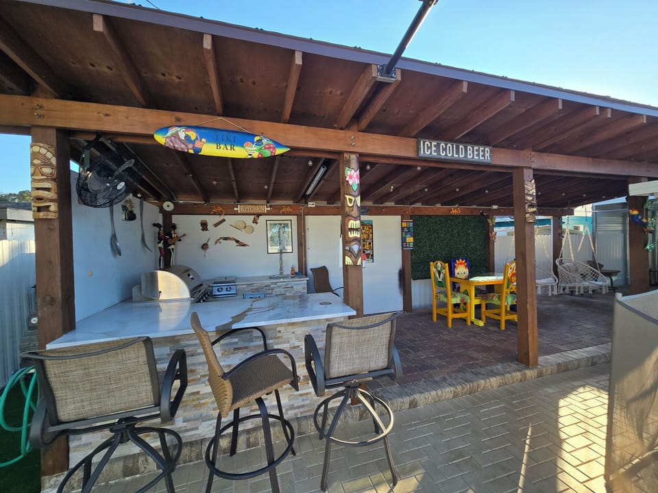 Outdoor Kitchen 