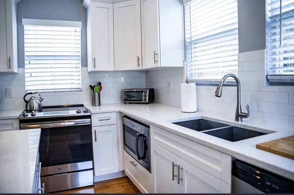 Sink, Sink Faucet, Indoors, Kitchen, Appliance