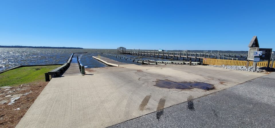 Boat Launch just around the corner.  Bring your small boat, plenty of parking.