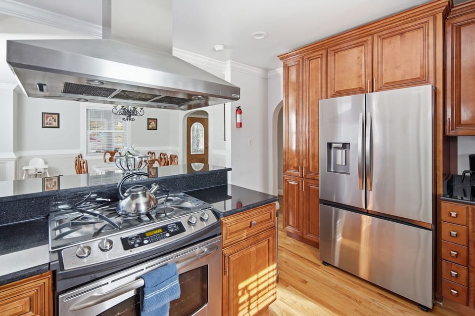 Whip up your favorite meals, try that Pinterest recipe, or just sip coffee in style. This kitchen is ready for your culinary masterpieces (or just your midnight snacks).