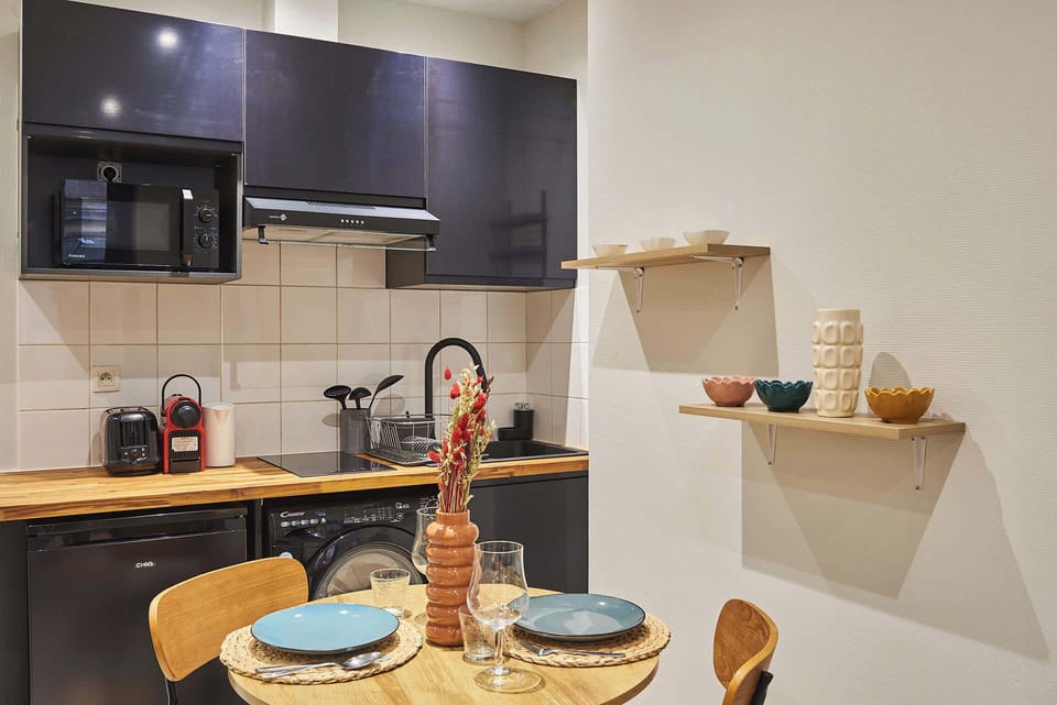 Cuisine ouverte avec coin repas