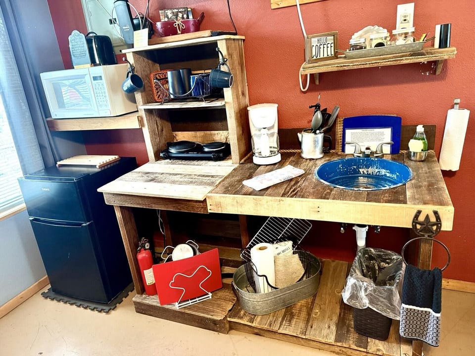 Hitching20Post20-20Kitchenette