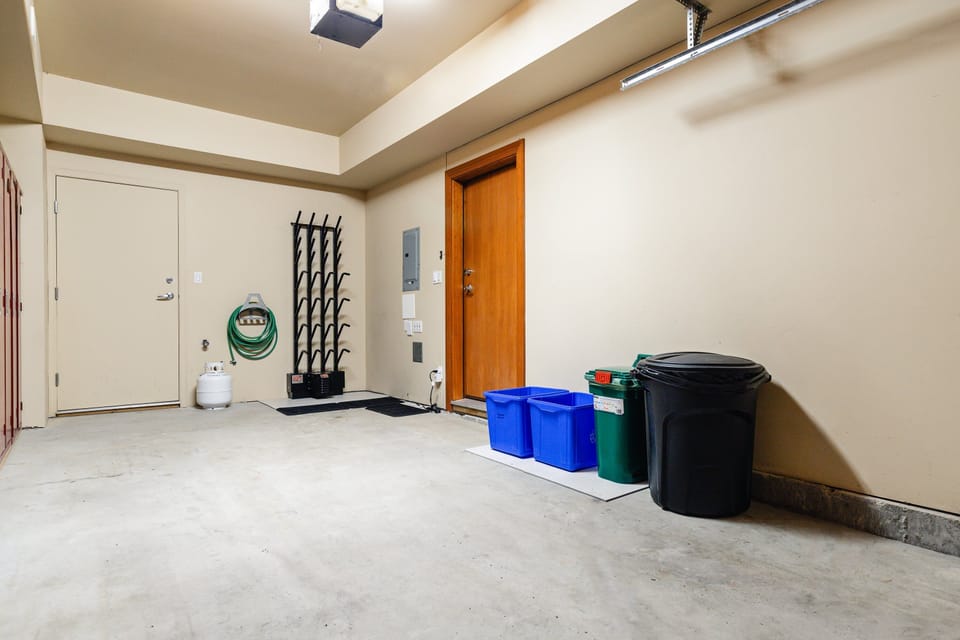 Private Garage - to safety store all your ski gear and bikes, plus a boot dryer for wet ski/snowboard gear