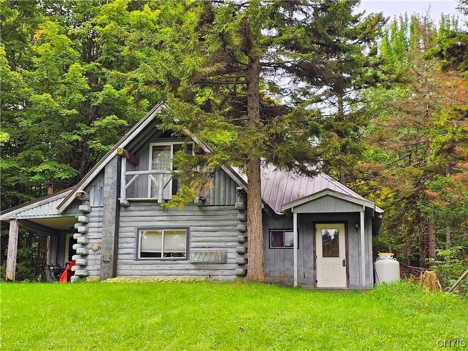 Close up view of the cabin.