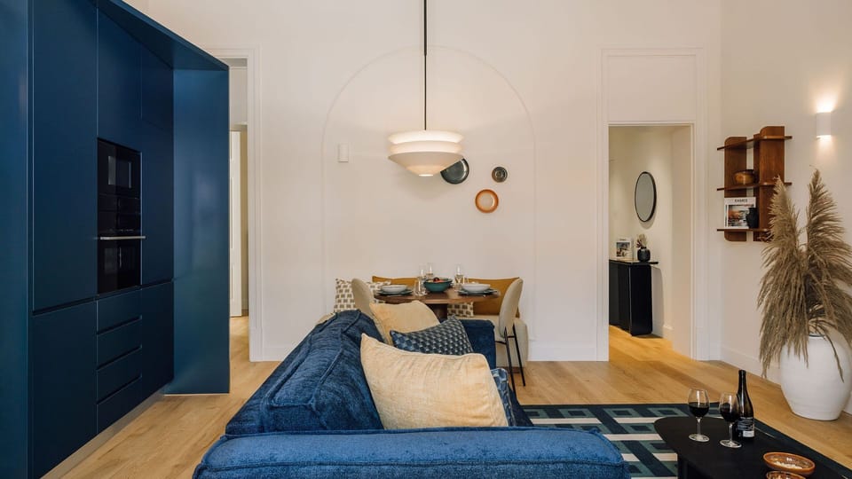 A bright, modern living area with a touch of color and sleek design — ideal for relaxing or entertaining.
#AndoLiving #Portugal #Santos #StylishHome #ModernLiving