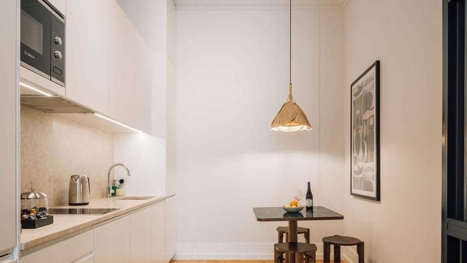Fully equipped kitchen designed for everyday convenience.

#equippedkitchen #comfort #design #lisbon