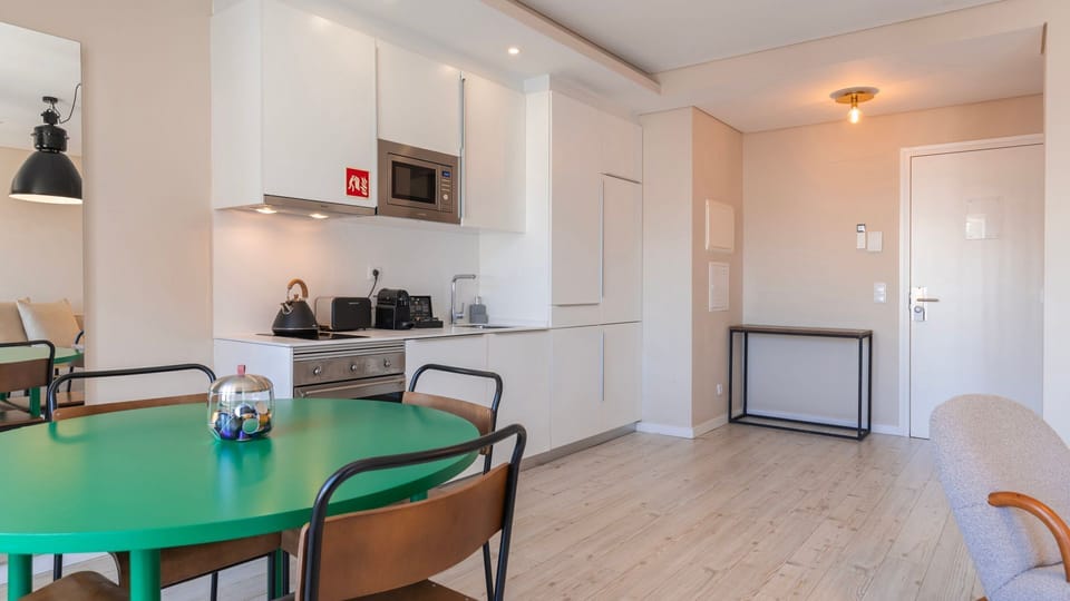 A well-equipped kitchenette with high-quality appliances, perfect for your homemade meals.,
#cooking #kitchenette #quality #portugal #pt #lisbon