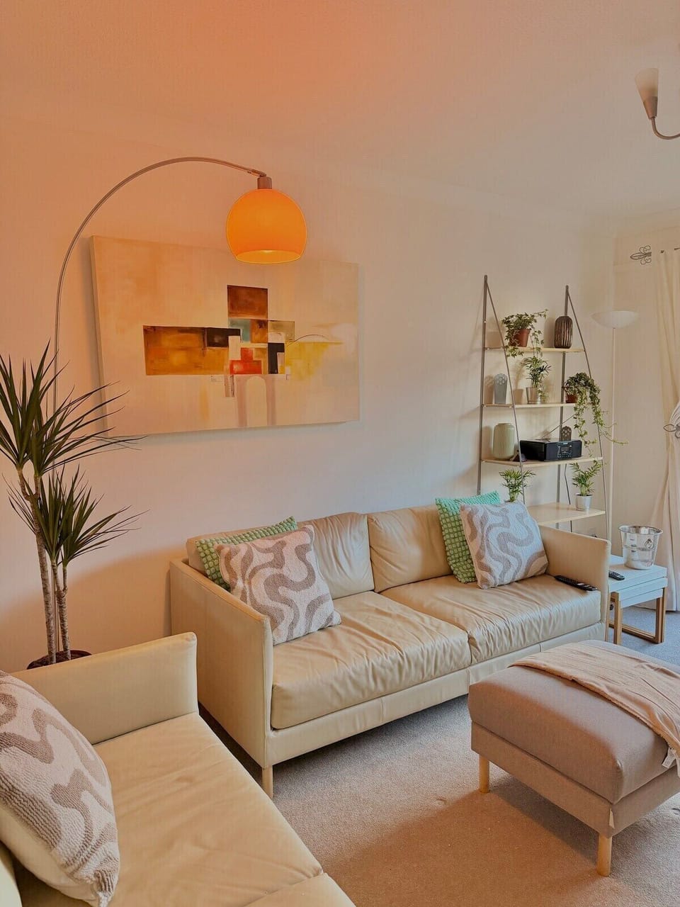 Living Room / Lounge