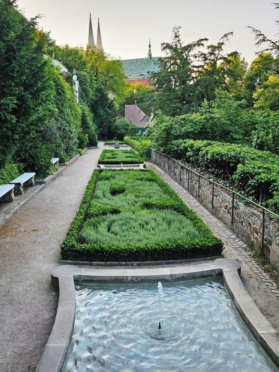 Ochsenzwinger in nur wenigen Metern Entfernung lädt zum flanieren ein