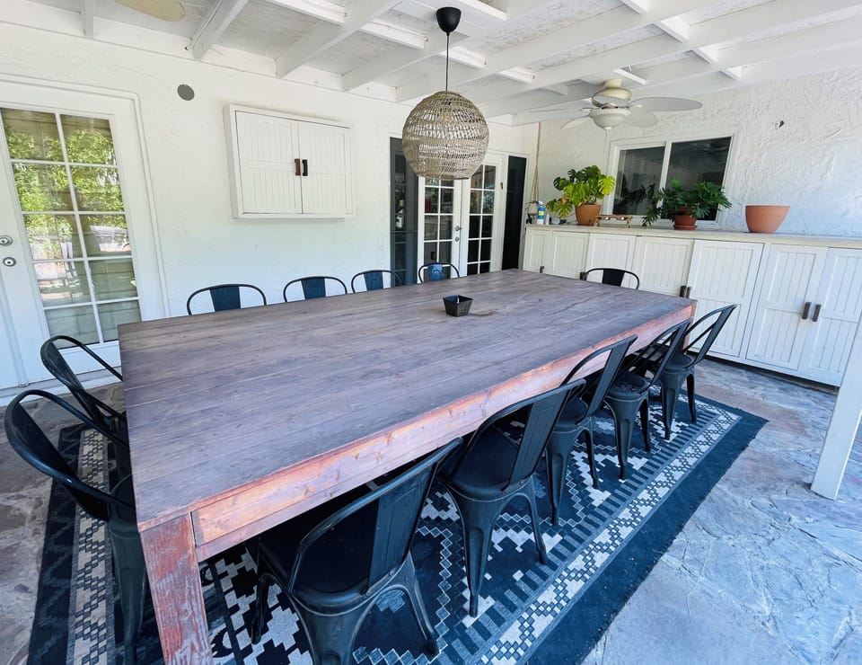 Outdoor dining