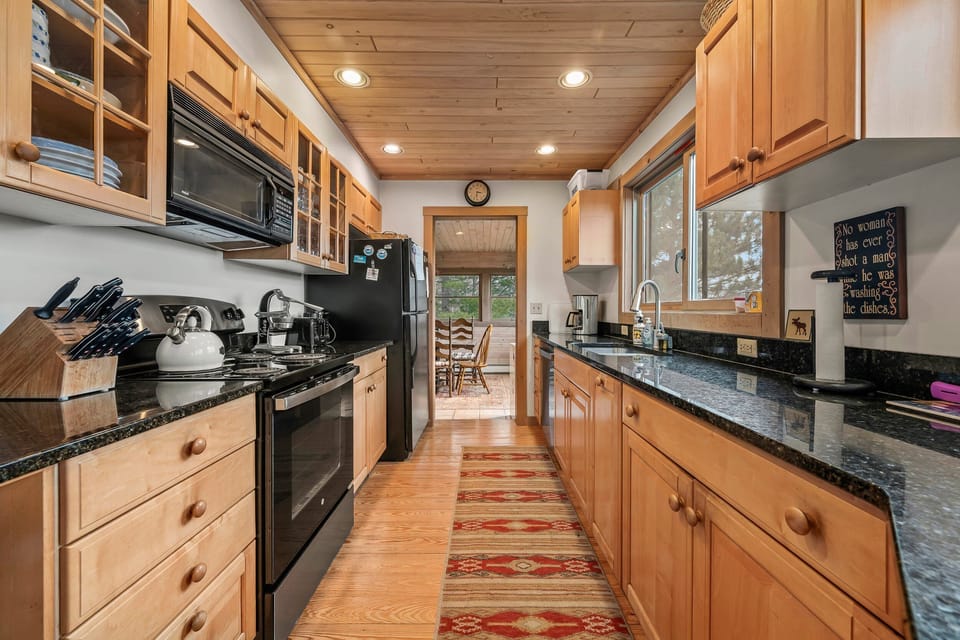 Fully equipped kitchen