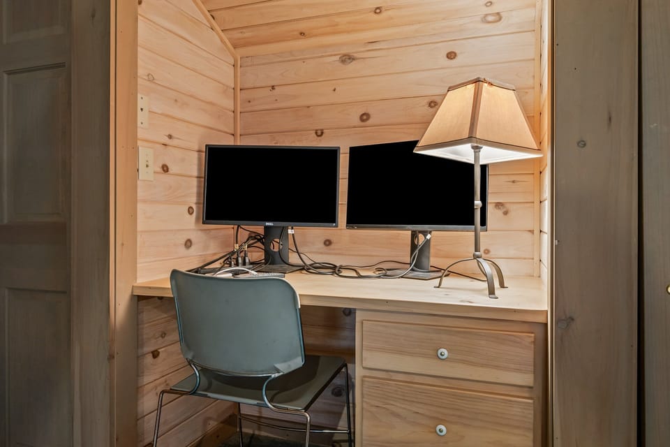 Master bedroom #2 - Office space