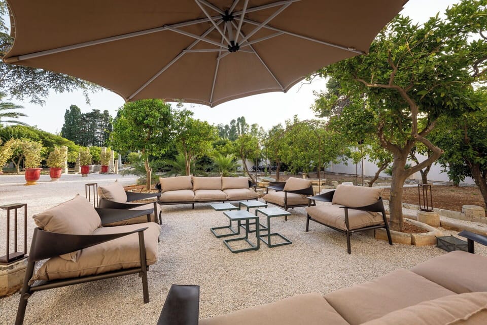 Autumn, Balcony / Terrace / Patio, Building Exterior, Spring, Summer