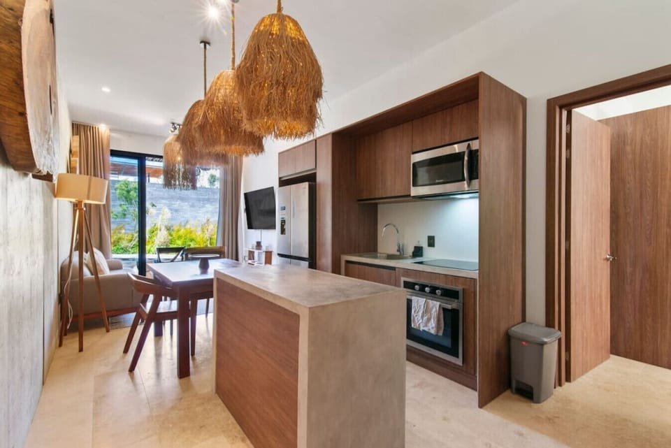 Cook, chill, and dine in a spotless, fully-equipped kitchen — your chef adventure starts here!