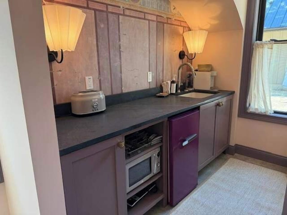 Kitchen area
