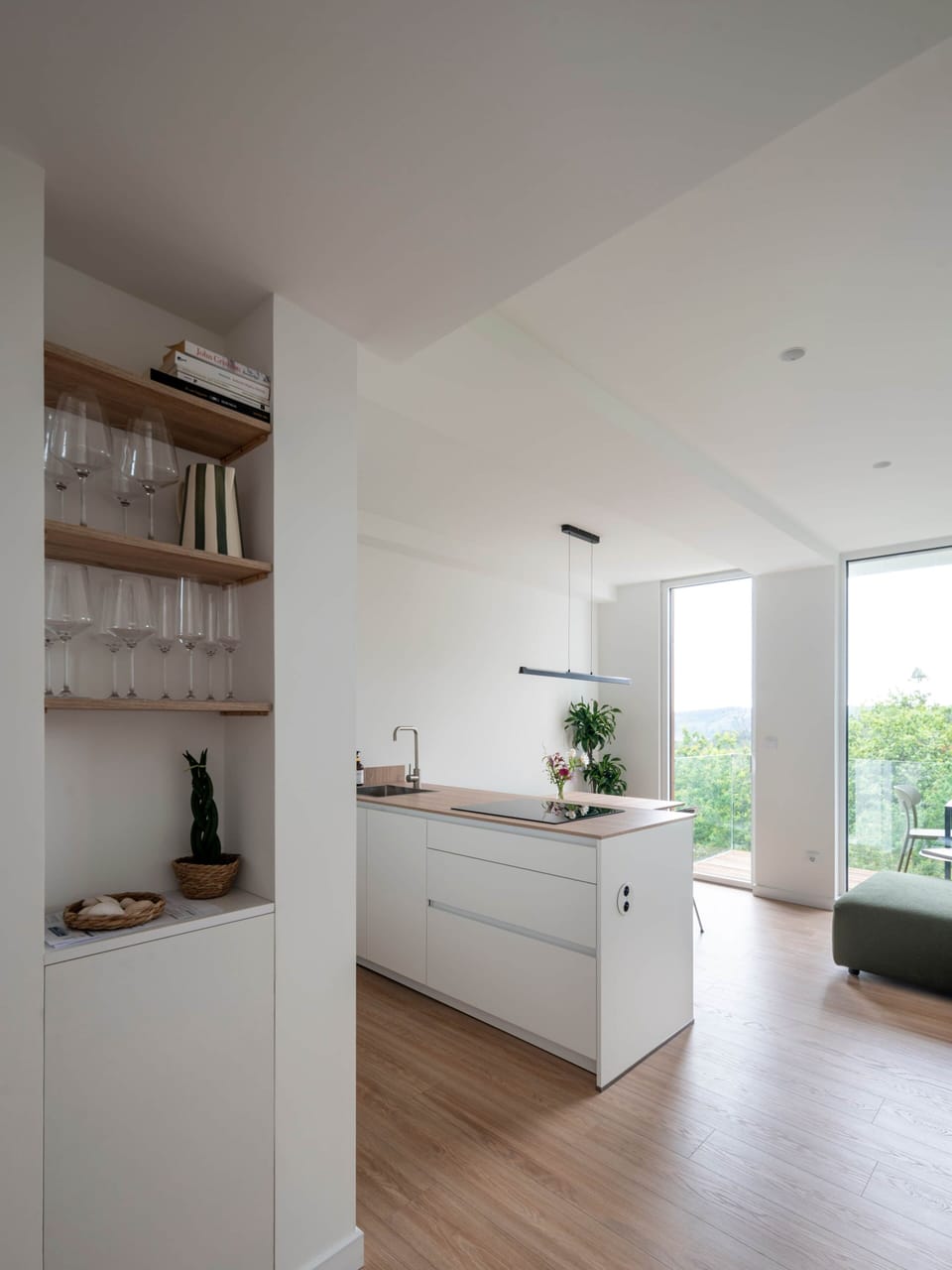 Contemporary design, open spaces, and Atlantic nature right from home.