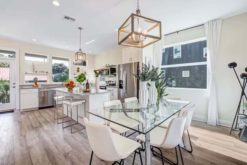 Dinning/Kitchen