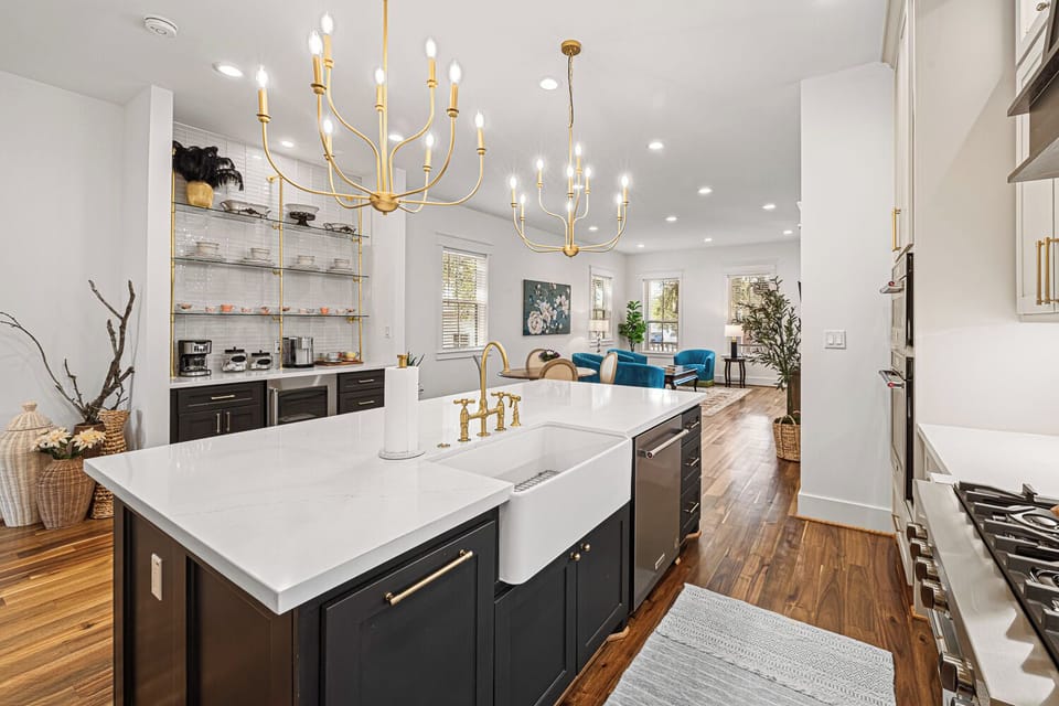 You’ll find everything you need in this elegant, fully equipped kitchen.