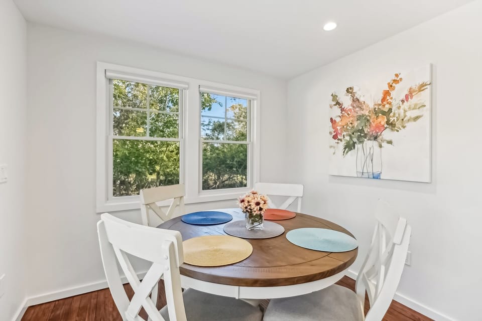 Dining Space | Dishware/Flatware