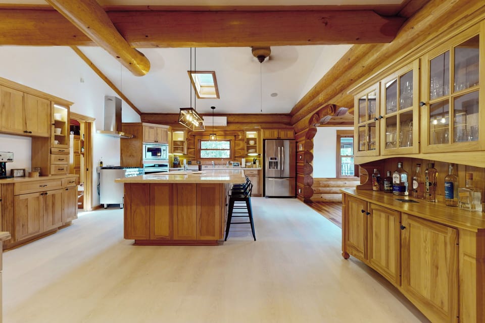 Kitchen | Main Level