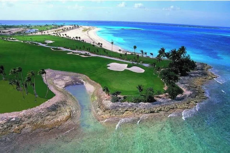 Oceanfront Golf experience (Fee)