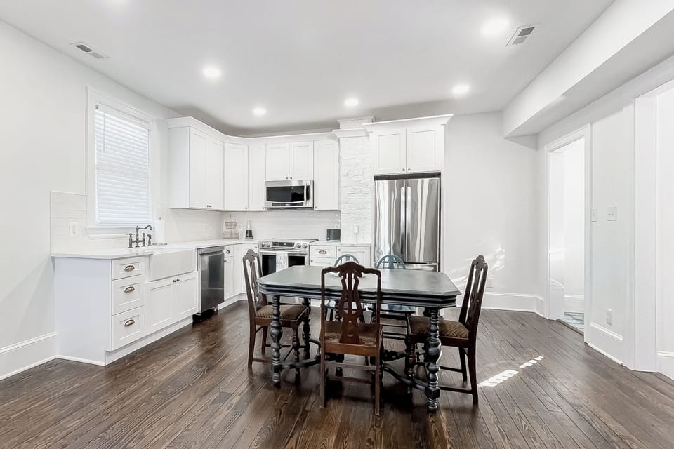 Kitchen | 1st Floor | Coffee Maker | Ice Maker